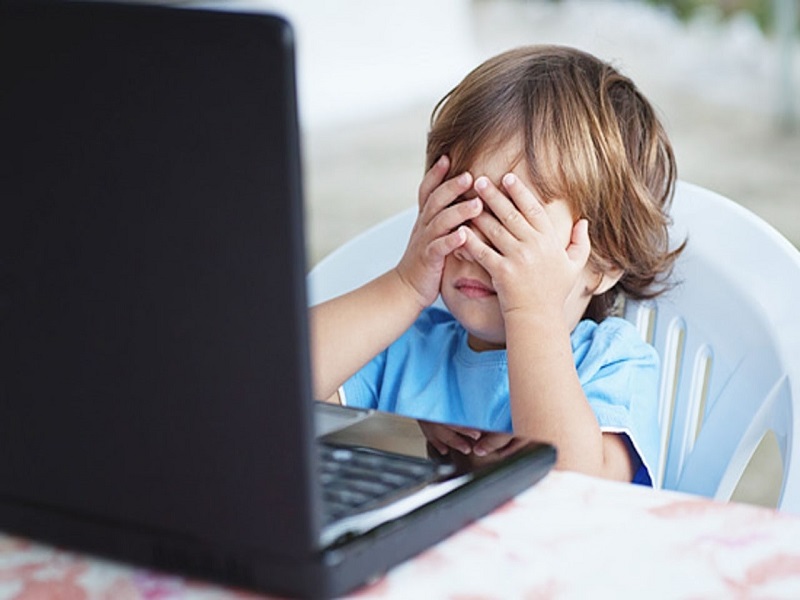 Змеиногорская межрайонная прокуратура перечислила правила информационной безопасности детей в сети Интернет.