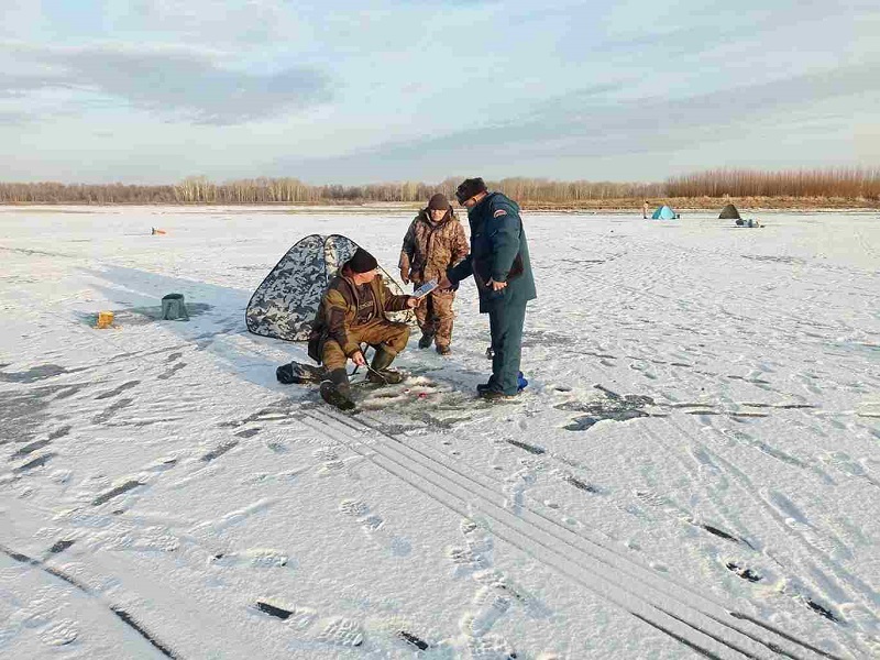 с 29 января по 4 февраля в регионе проходит 4-й этап акции «Безопасный лед», направленный на пропаганду безопасного поведения населения на водных объектах в зимний период.